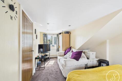 USEABLE LOFT SPACE