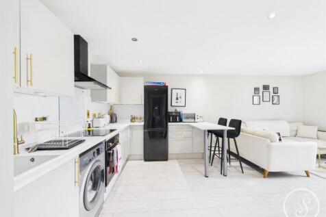 KITCHEN/ LIVING AREA