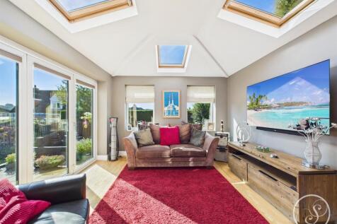 SECOND SITTING ROOM