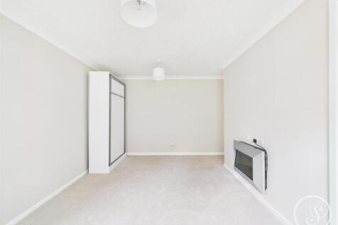 Living/Bedroom Area