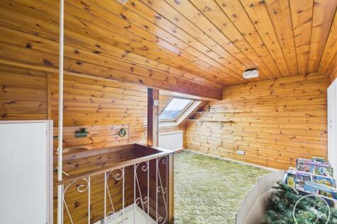 USABLE LOFT SPACE