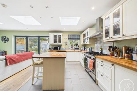 KITCHEN/DINER/SECOND SITTING ROOM