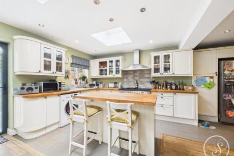 KITCHEN/DINER/SECOND SITTING ROOM