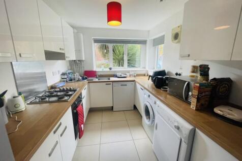 Semi-Detached - 5 Bedroom HMO
