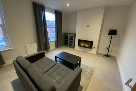 One bedroom flat, newly renovated!