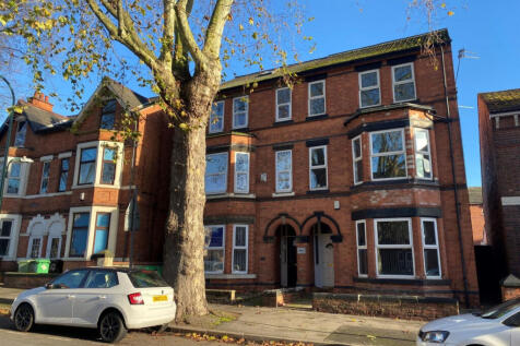 4 Bedroom upper floor flat - HMO