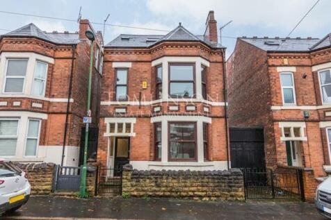 6 Bedroom Detached House - HMO