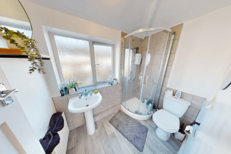 Semi-Detached 4 Bedroom Property