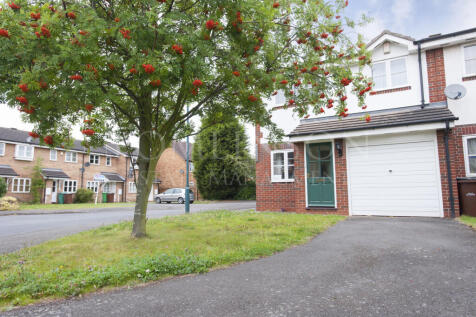 3 Bedroom semi-detached house - HMO