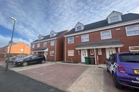 6 Bedroom semi-detached house - HMO