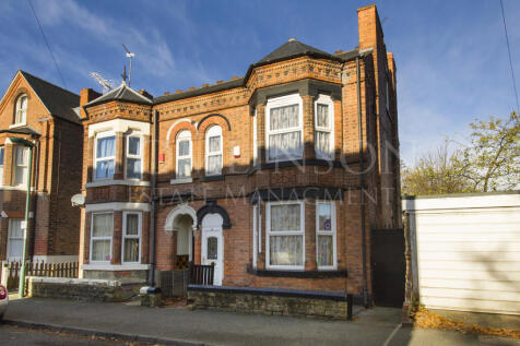 5 Bedroom end terrace house - HMO