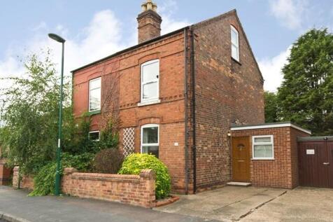 4 Bedroom semi-detached house - HMO