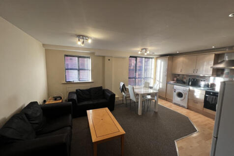 2 Bedroom student flat
