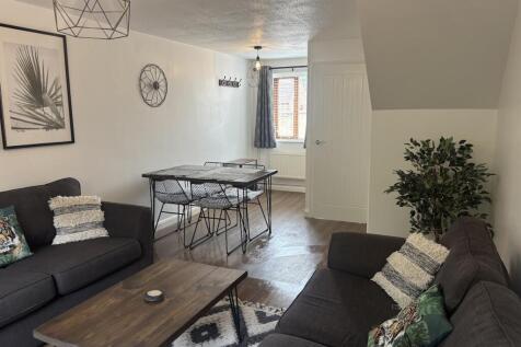 4 Bedroom terraced house - HMO