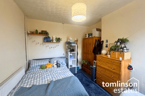 Johnson Road, Lenton, HMO