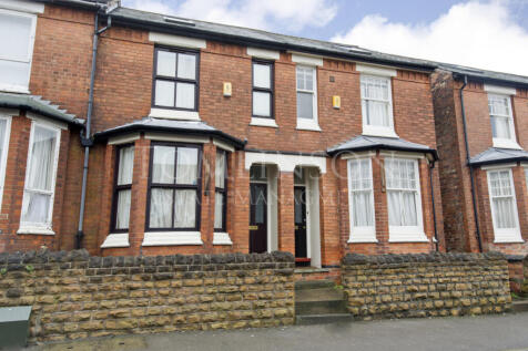 6 Bedroom Terraced House - HMO