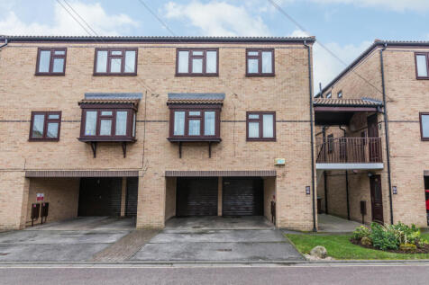 2 Bedroom first floor flat
