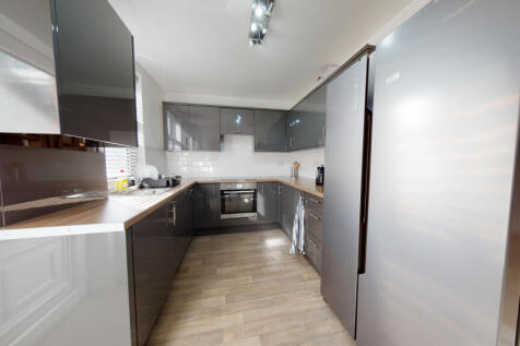 5 Bedroom terraced house - HMO