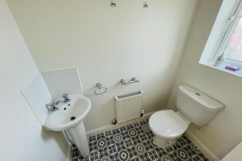Cloakroom/wc