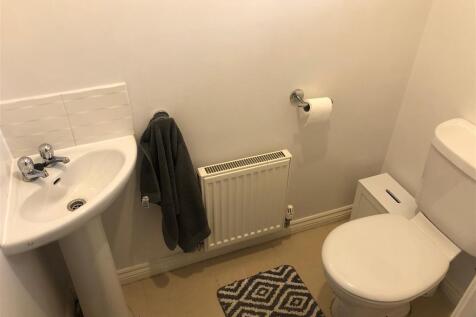 Cloakroom/wc