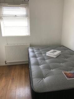 Room 7 bed