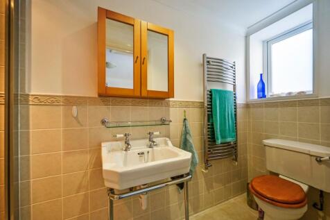 Annexe Shower