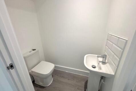 Cloakroom/wc