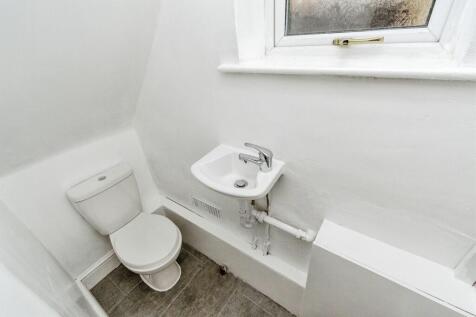 Cloakroom/wc