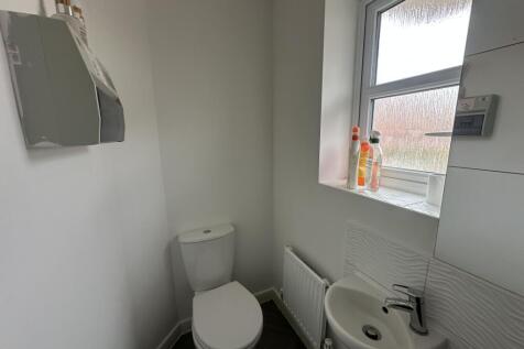 Cloakroom/wc