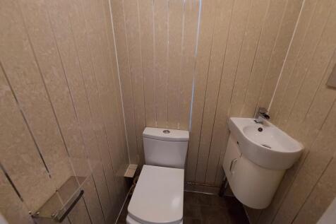 Cloakroom/wc
