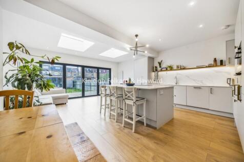 2439baf7-455b-4bdb-a