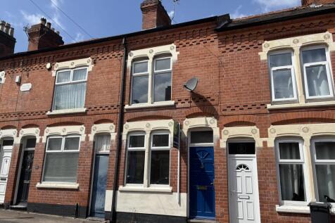SHORT TERM SIX MONTH LETTING ONLY. Two bedroom te
