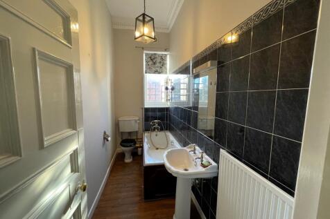 bathroom1.jpg