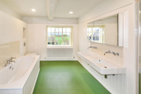 Master Bathroom2