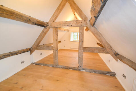 Attic Room2
