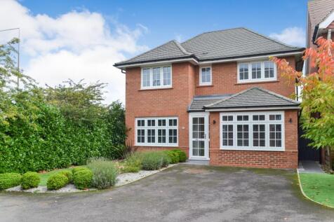 Four Bedroom Detached House in Leegomery