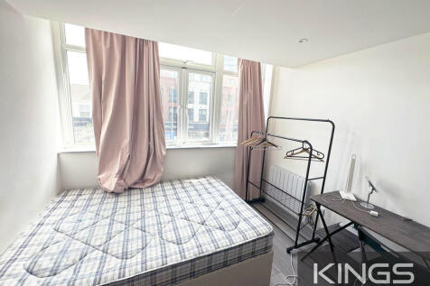 Flat 4, 43 London...