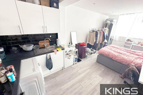 Flat 8, 43 London...