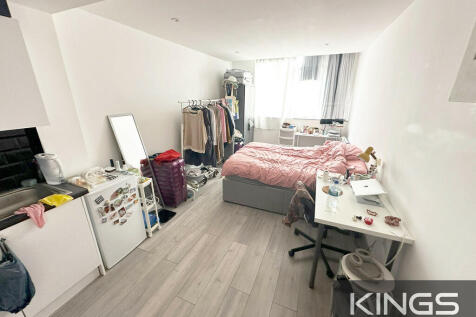 Flat 8, 43 London...