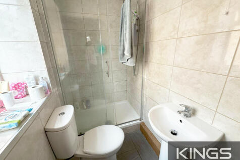 Flat 8, 43 London...