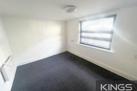 8b Cranbury Place...