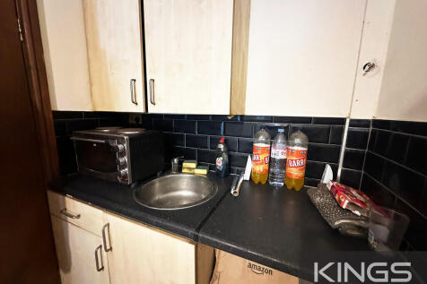 Flat 5, 31 Onslow...