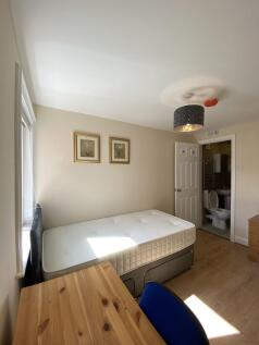 ROOM B 1
