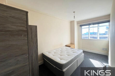 Flat 17, 19a Hano...