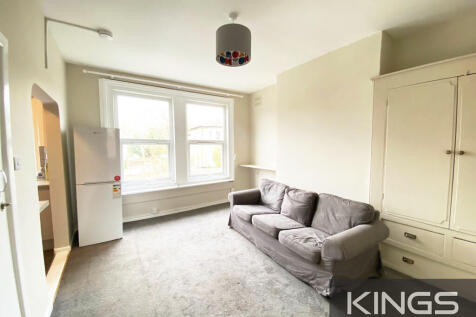Flat 3, 10 Belmon...