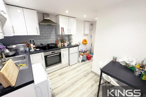 Flat 2, 10-11 Pal...