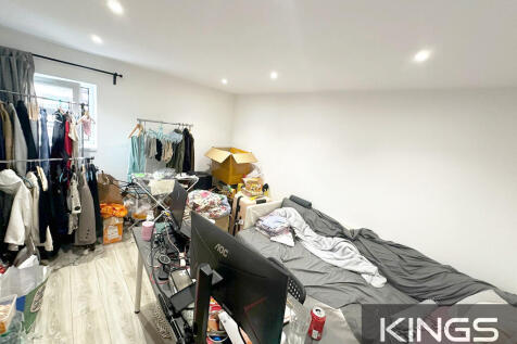 Flat 2, 10-11 Pal...