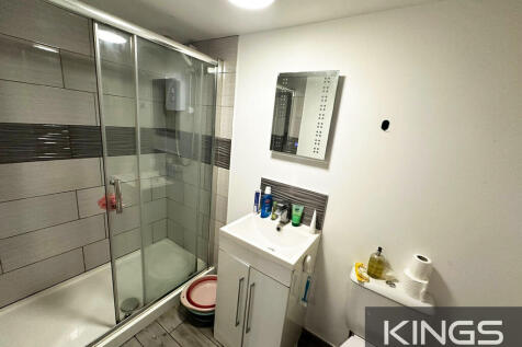 Flat 2, 10-11 Pal...