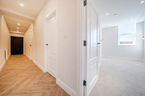 1365766-4-68e79f0...