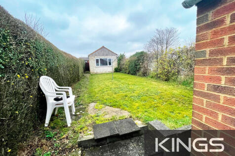 24 Broadlands Rd ...